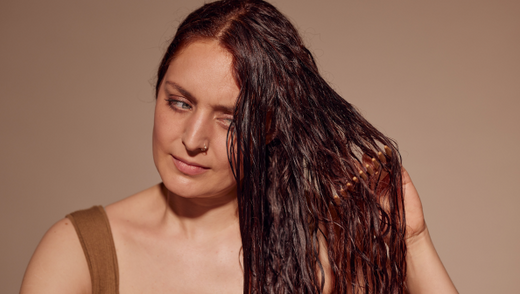 2. 植物由来のヘアカラーで髪を明るくできますか？